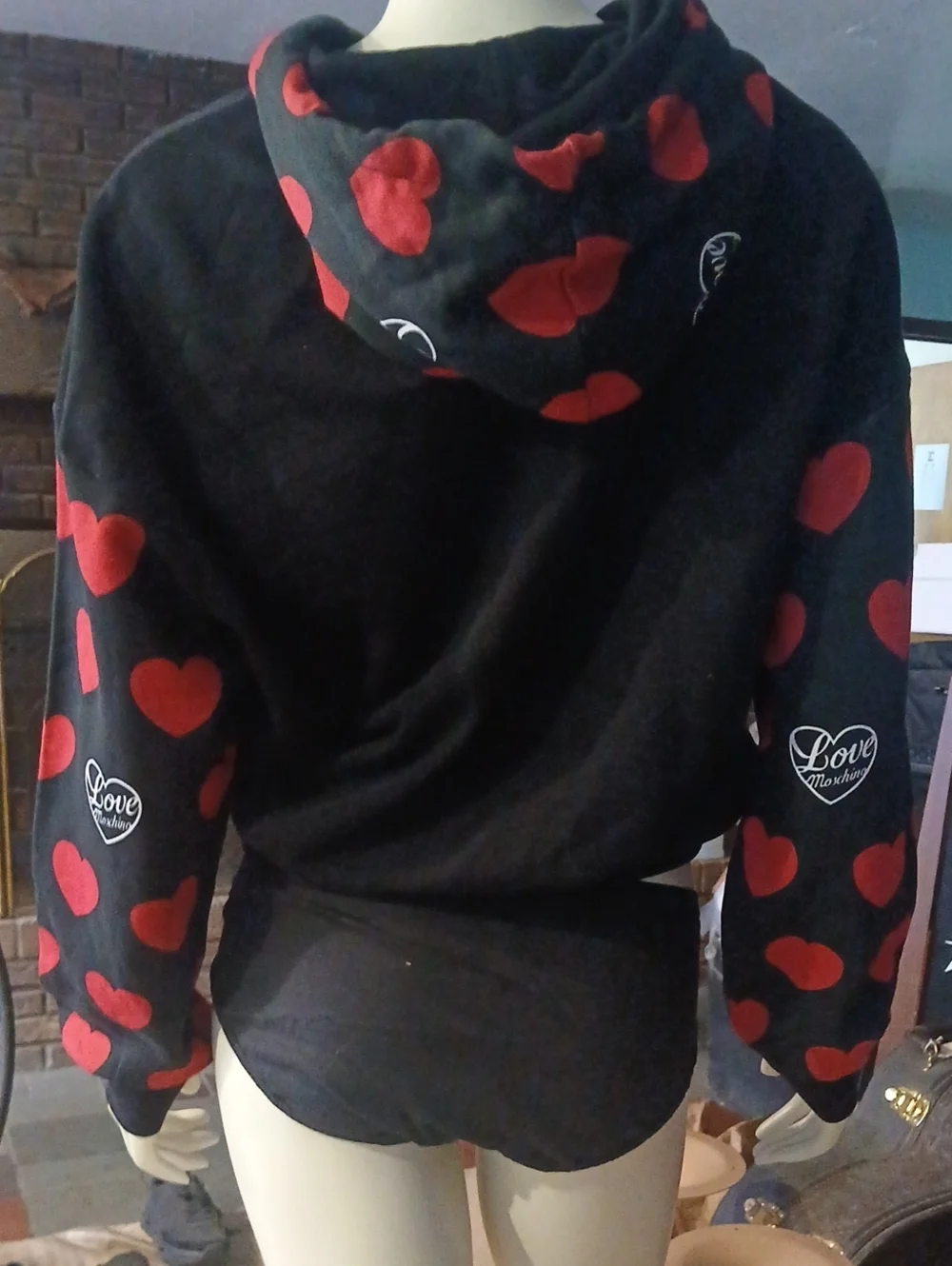 Nwot Love Moshino Black Hoodie with Red Heart Print On Sleeves And Hood - Picture 4 of 9